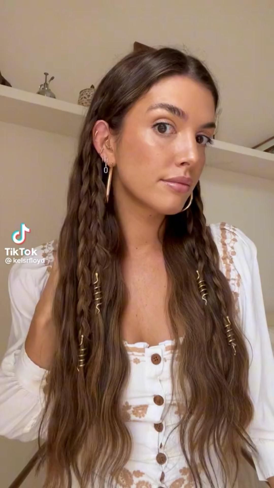 12 Stunning Winter Hair Braids That'll Make You the Star of Any Holiday Party! - 10. Bohemian Braid 1