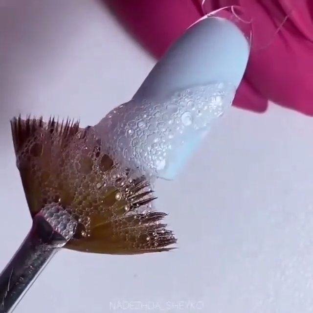 25 Trendy Nail Designs That Will Make Your Friends Jealous - 23. Bubbly Effects 1